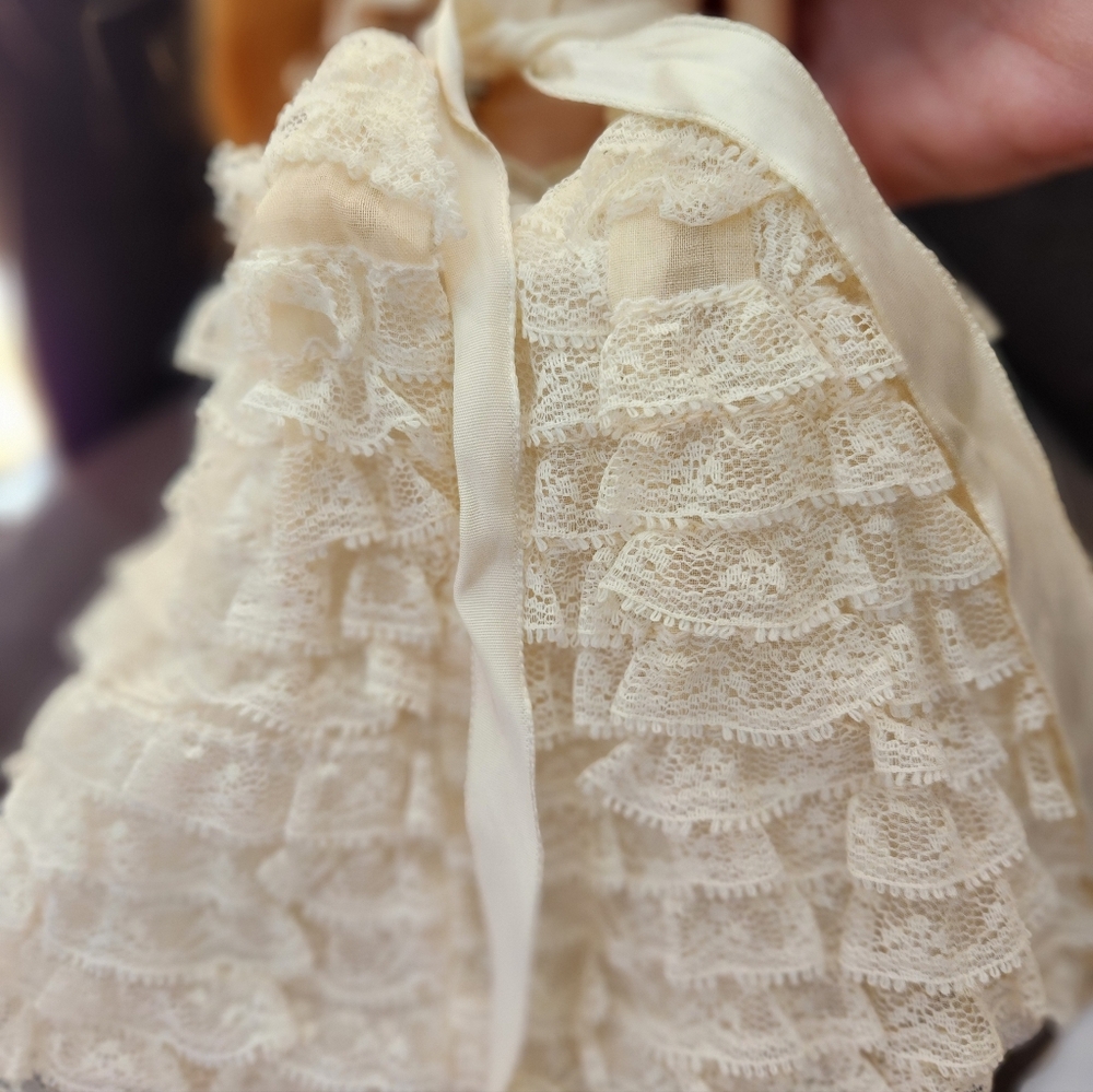 Madame Alexander Yolanda Bride Doll 12" - Picture 4 of 7